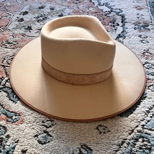 LACK OF COLOR IVORY RACHER SPECIAL (M) 57 cm